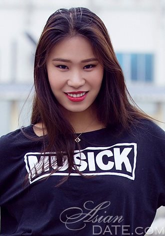 Young Asian member pic: Xiaoyu from Kunming, 23 yo, hair color Brown